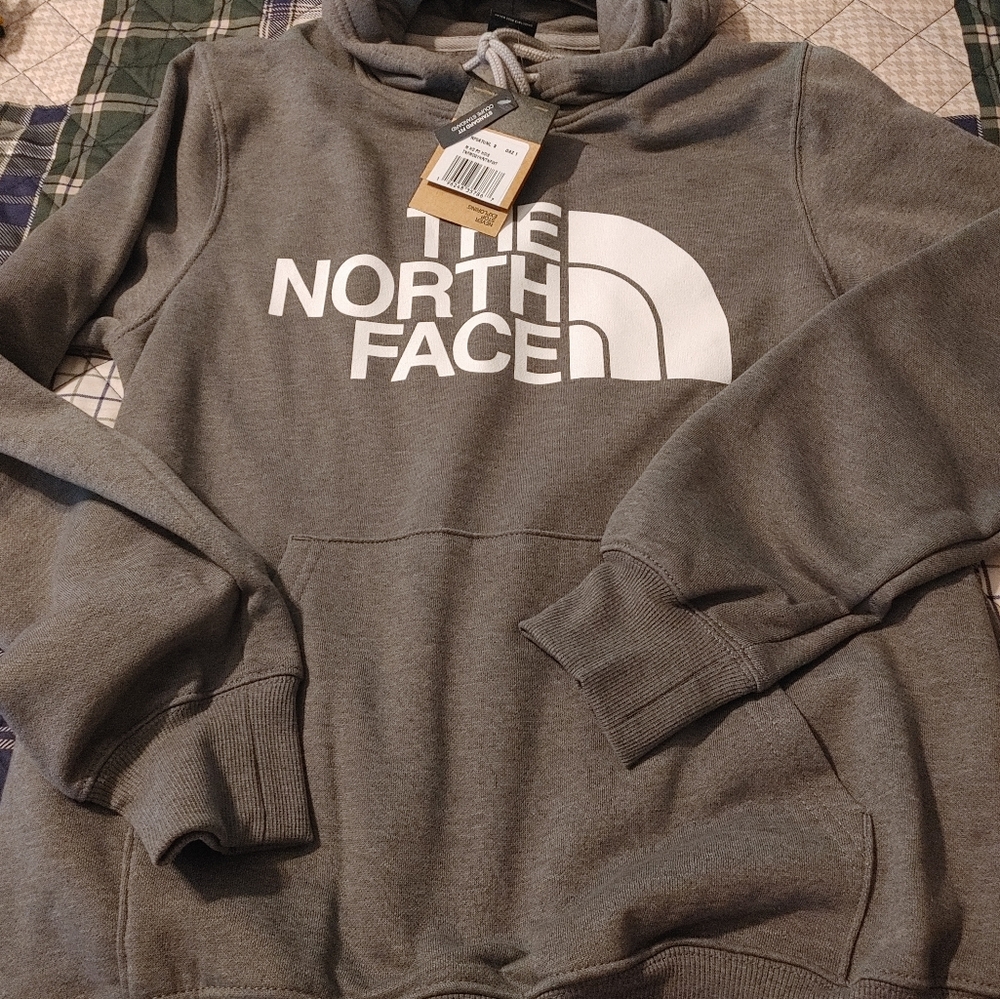 The North Face Gray Sweatshirt Classic Pullover Style